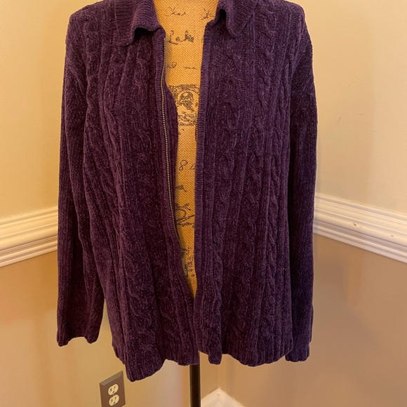 Bobbie Brooks Zip up Sweater - Picture 2 of 4